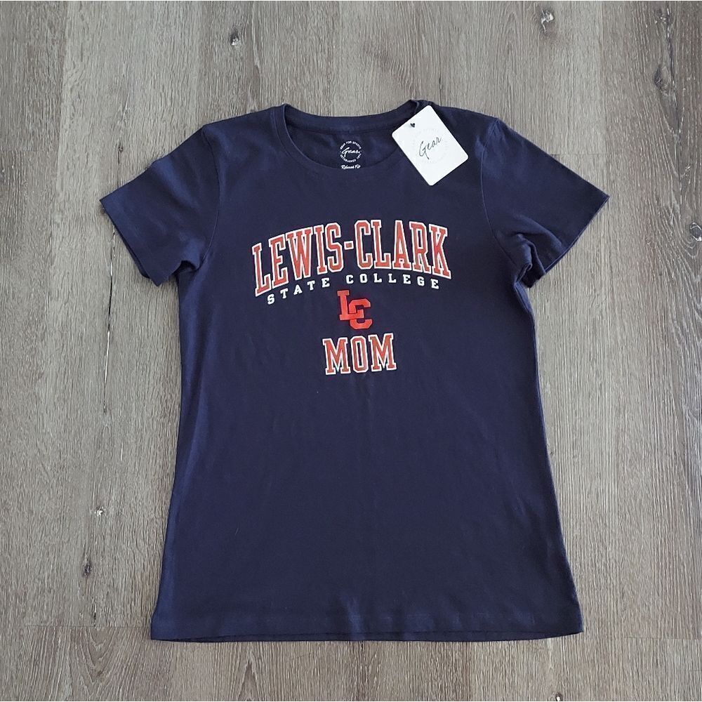 Lewis-Clark State College Mom T-Shirt - Navy Relaxed Fit Size Medium